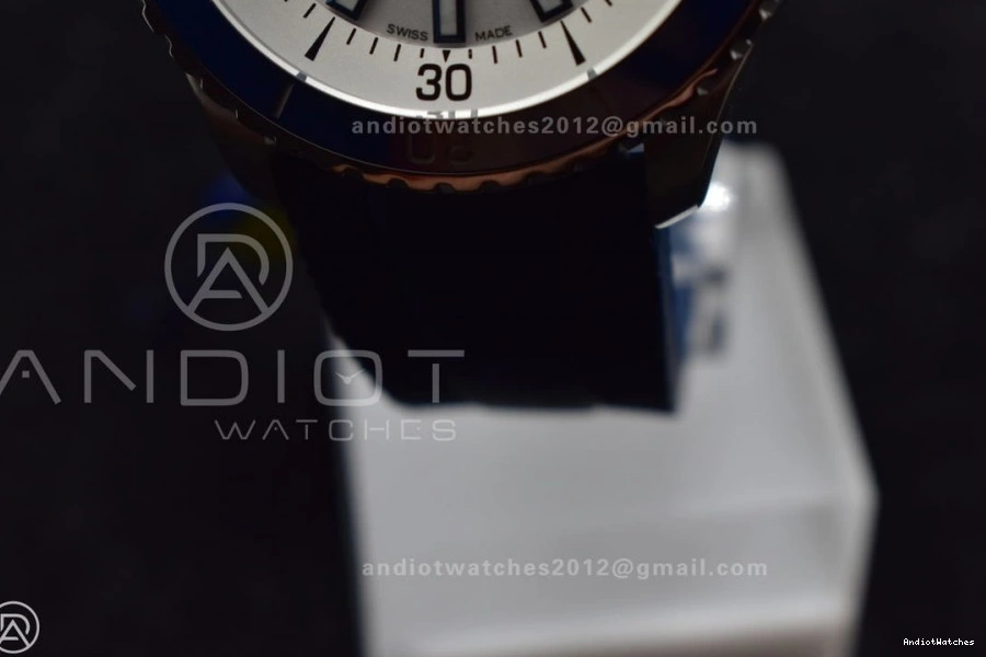 Cozy White Rubber on 1:1 Best BLSF Automatic SuperOcean 42 Dial A Blue Strap 1162 SS Edition 0517